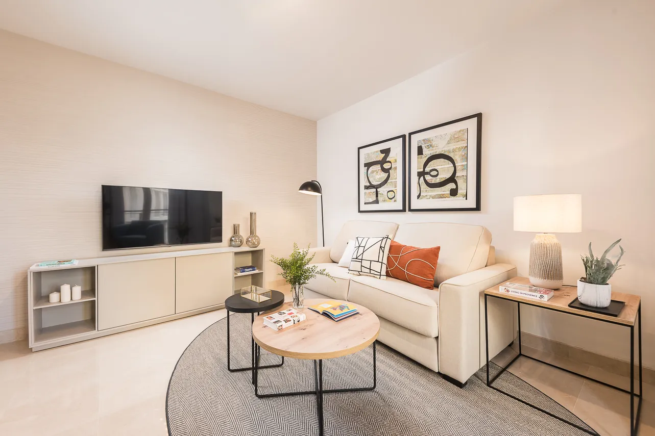Airy 55m2 Malaga Flat With Dedicated Home Office For Seamless Remote Work #5