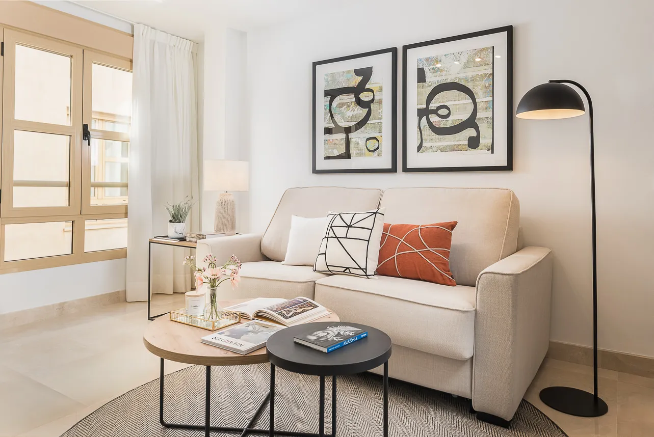 Contemporary 68m2 Malaga Flat With Bright Home Office For Remote Work Success #5