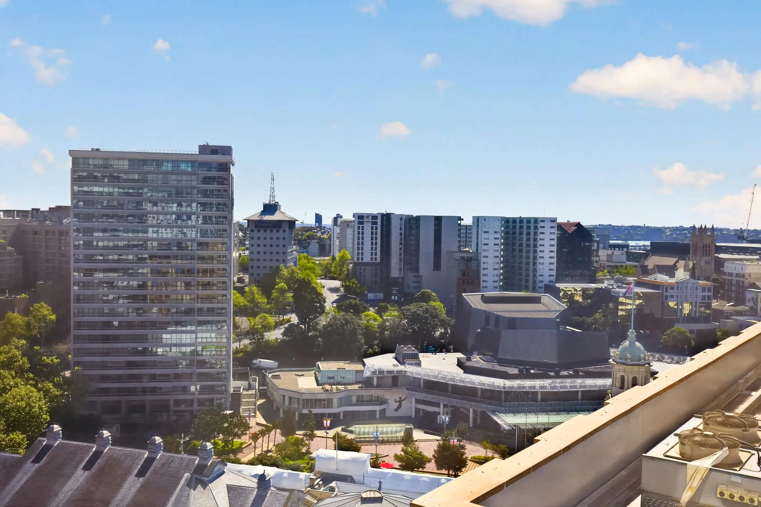 Chic & Spacious 2br Flat In Auckland Cbd With Balcony - Built For Work-from-home Days #5