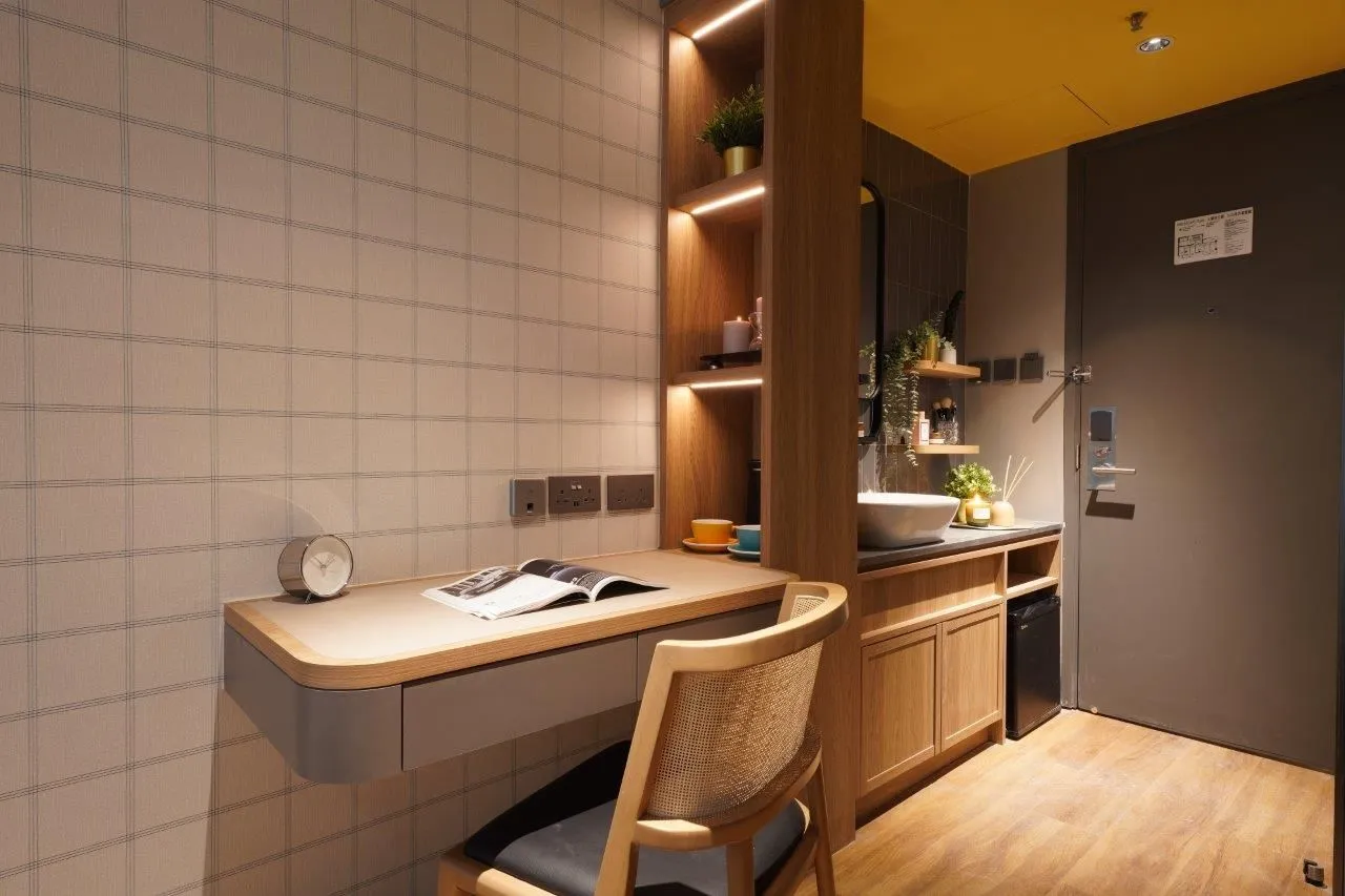 Deluxe Twin Low – Hollywood, Sheung Wan, Hong Kong #4