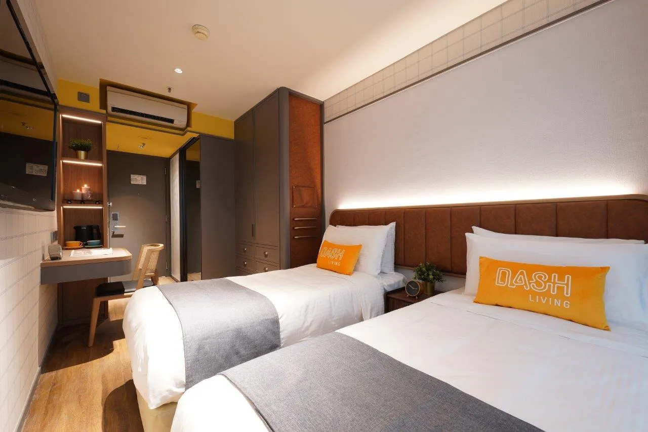 Deluxe Twin Low – Hollywood, Sheung Wan, Hong Kong