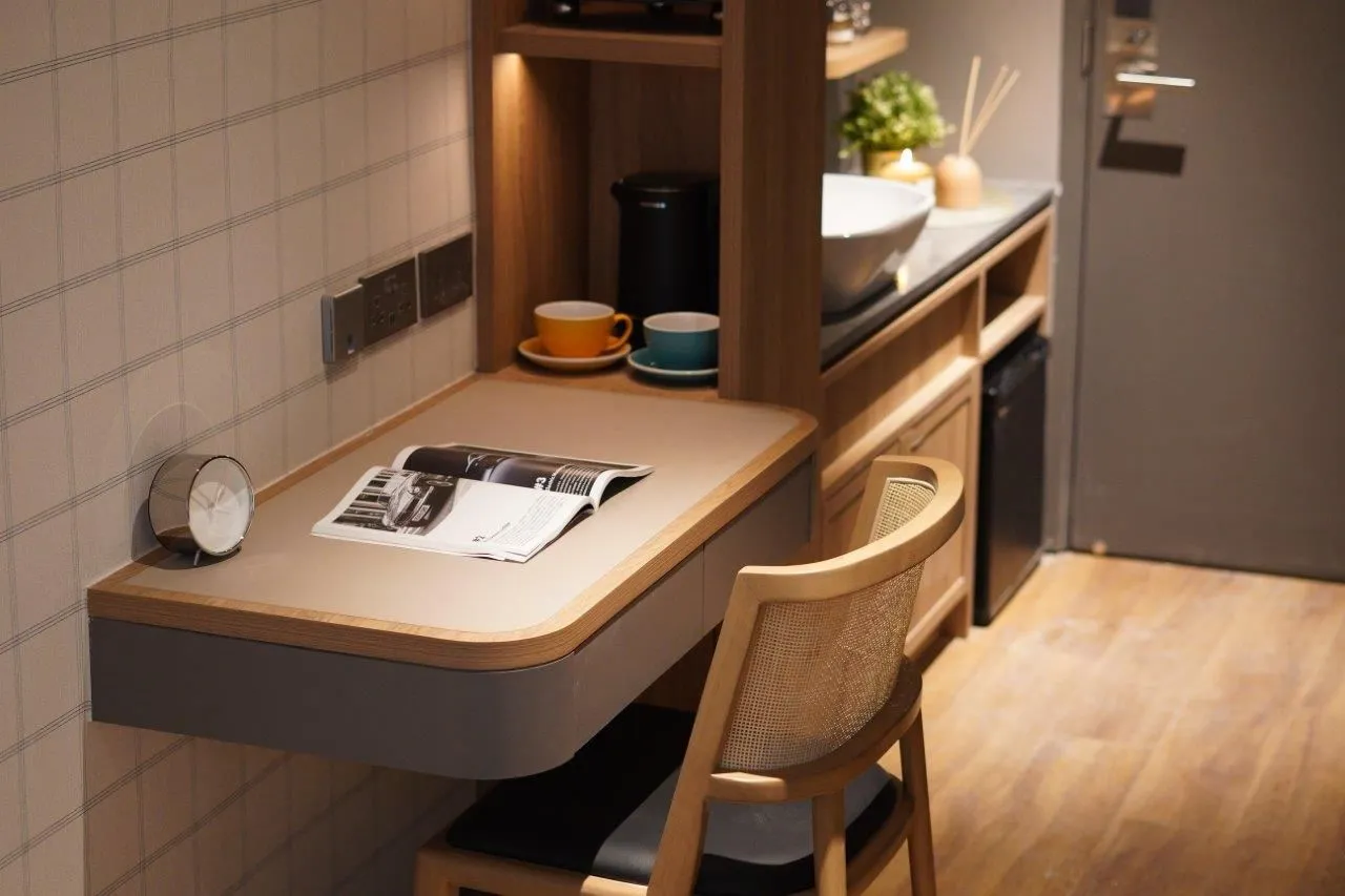 Deluxe Twin Low – Hollywood, Sheung Wan, Hong Kong #5