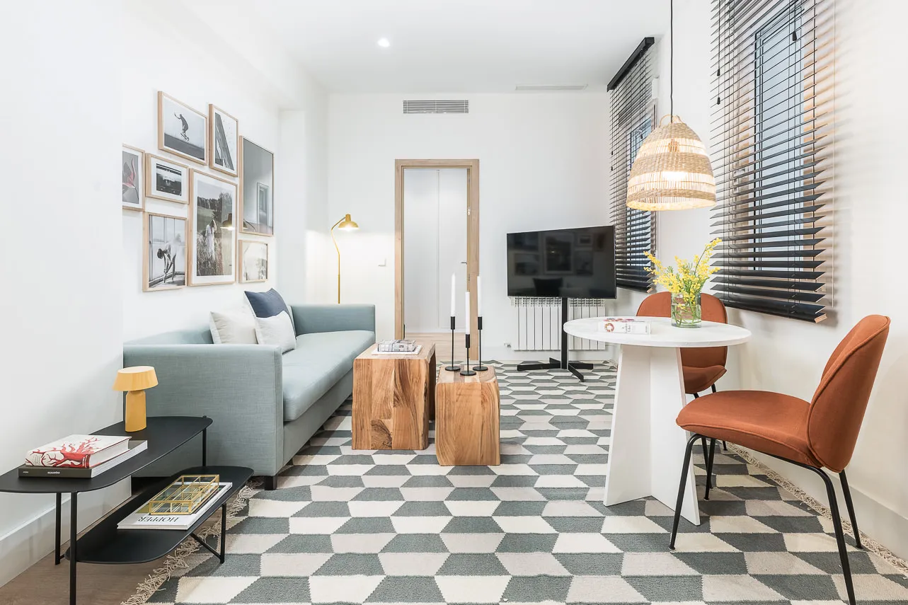 Chic Madrid City Flat With Dedicated Work Space For Remote Professionals #2