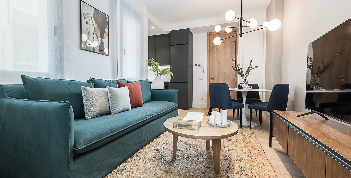 Charming Madrid Designer Flat With Dedicated Home Office Space For Remote Work