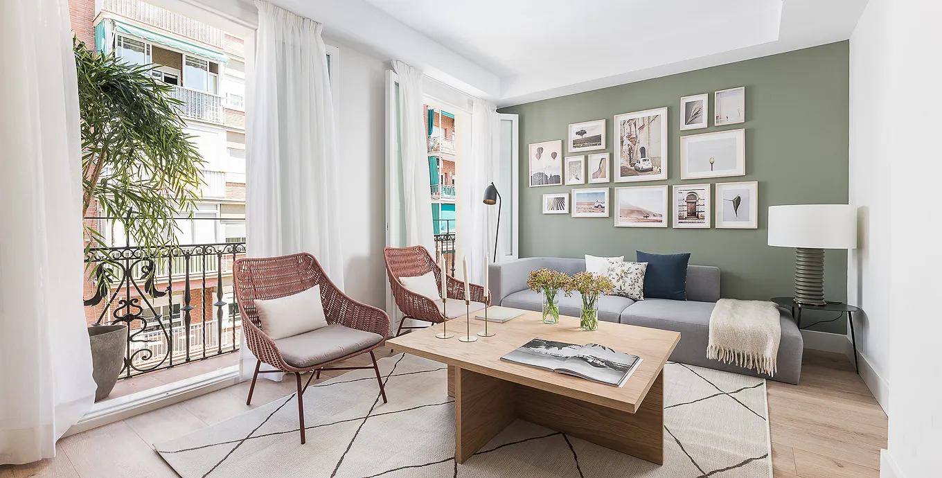 Spacious Madrid Flat With Dedicated Home Office In Central Location
