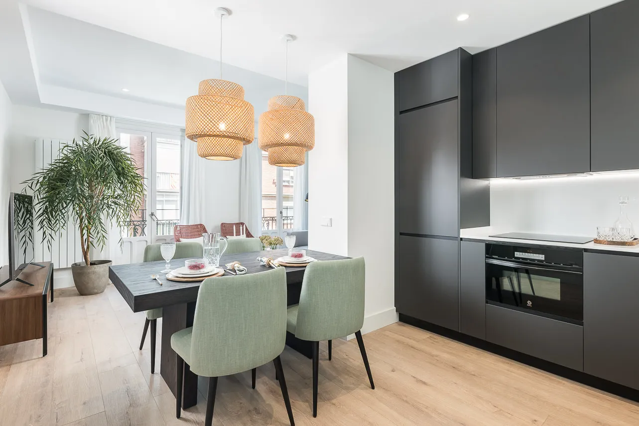 Spacious Madrid Flat With Dedicated Home Office In Central Location #3