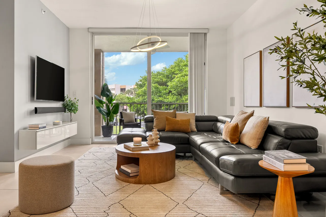 Contemporary Miami Flat With Designer Efficiency And Home Office Space #3