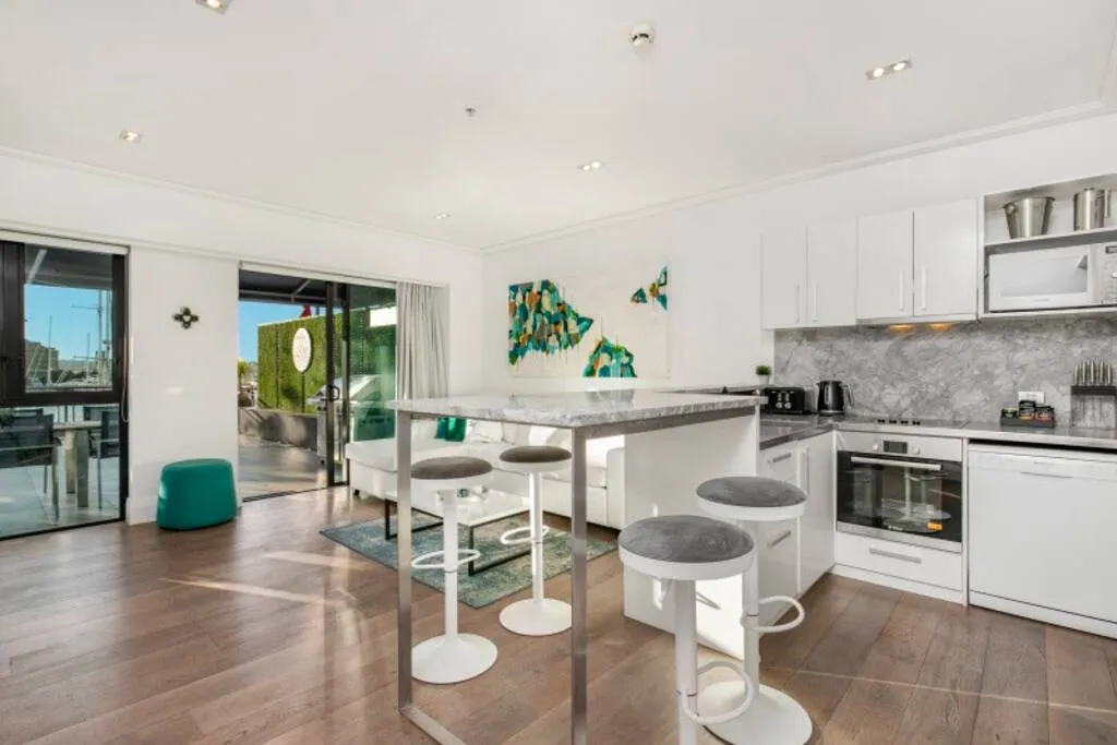 Elegant Intimate 2-br Auckland Flat -- Work-from-home Suite With Dedicated Office & Fast Wifi #5