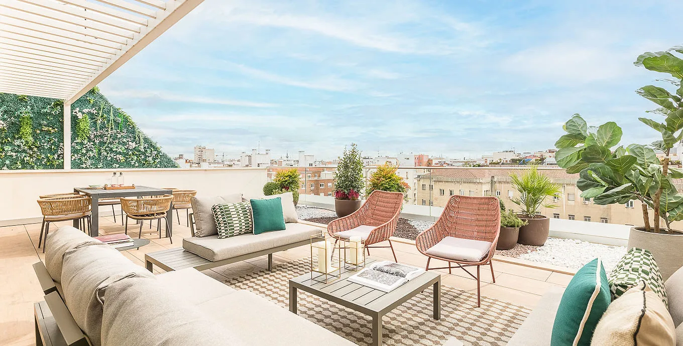 Luxurious Madrid Sky Home With Spacious Office & Panoramic City Views For Remote Work