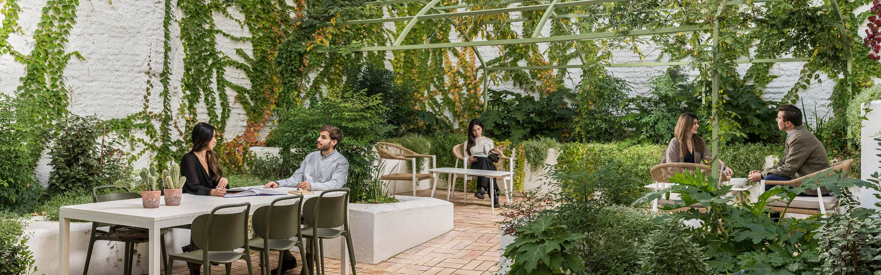 Cozy Designer Flat In Madrid With Dedicated Home Office For Remote Work Optimization #2