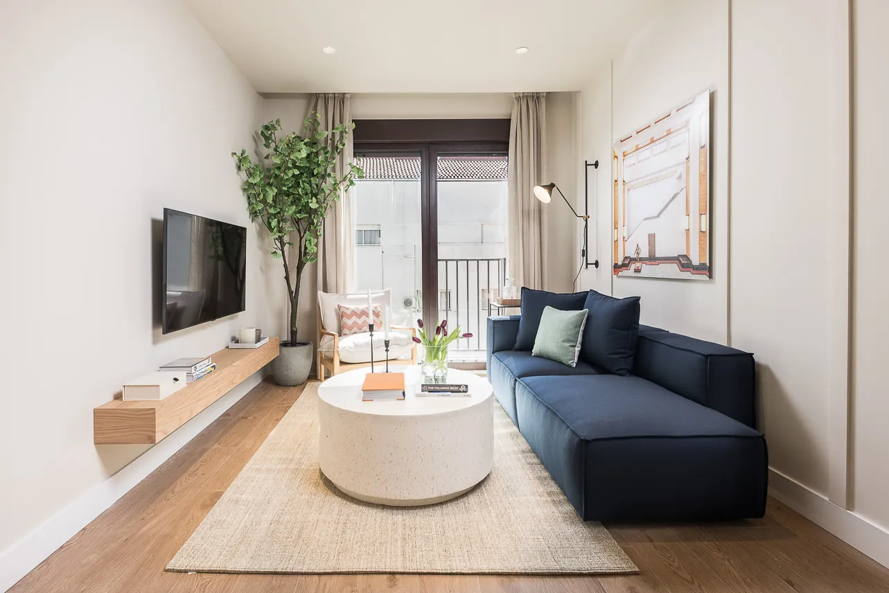 Sophisticated 40m2 Madrid Flat With Dedicated Home Office For Remote Work #5