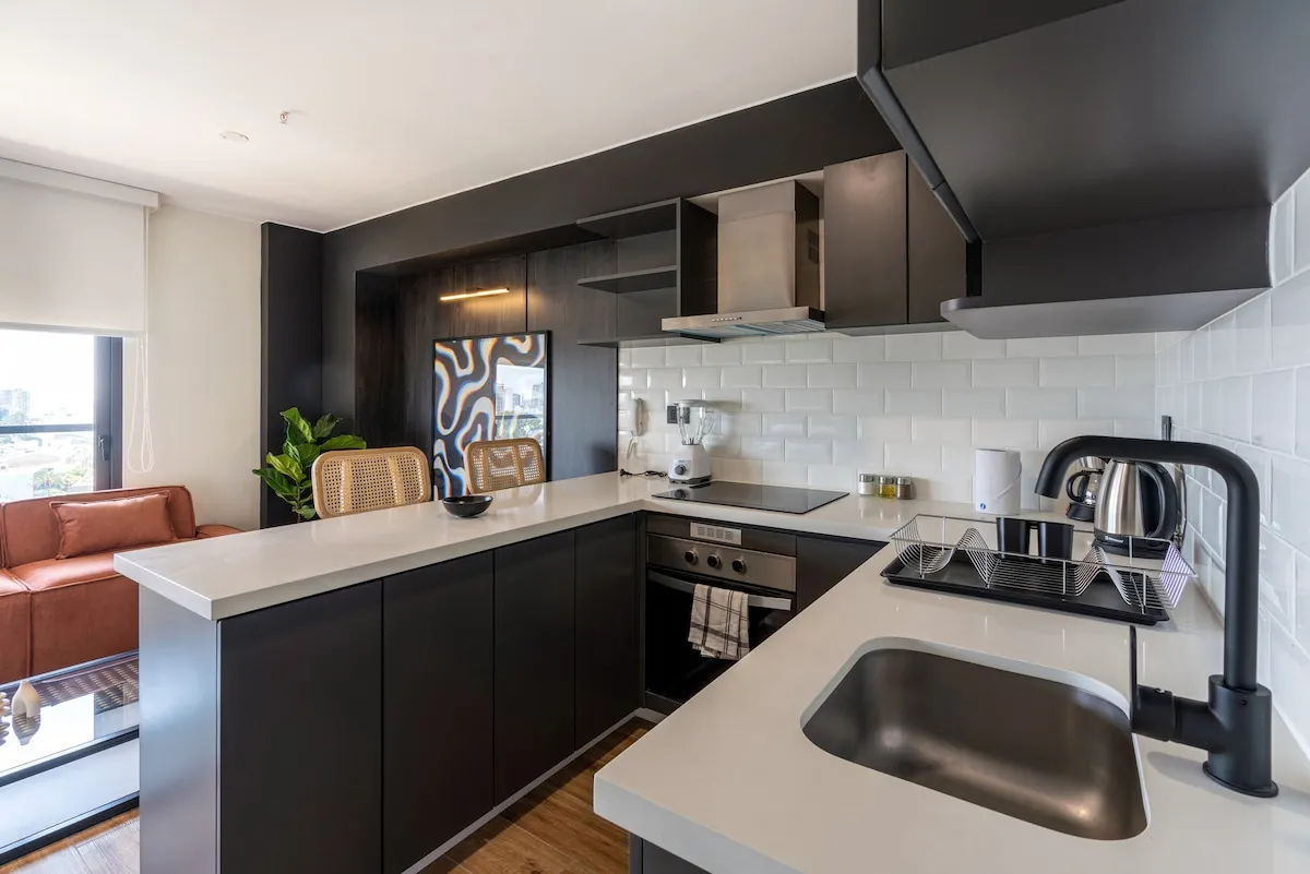 Work Above Lima: Airy Curated 1br Flat With Skyline Views For Nomads #4