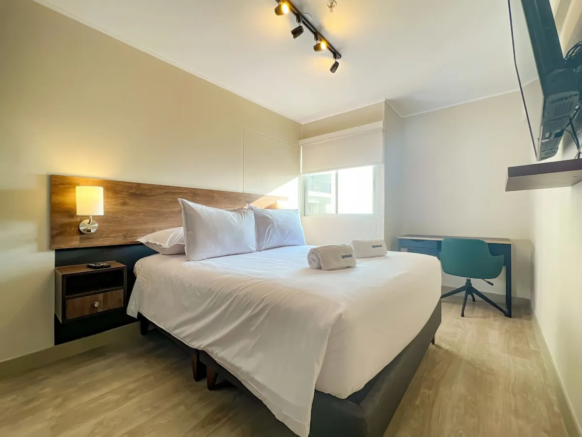 Impressive Airy 2br In Barranco: Wfh Flat With Sunset-view Desk | Lima #2
