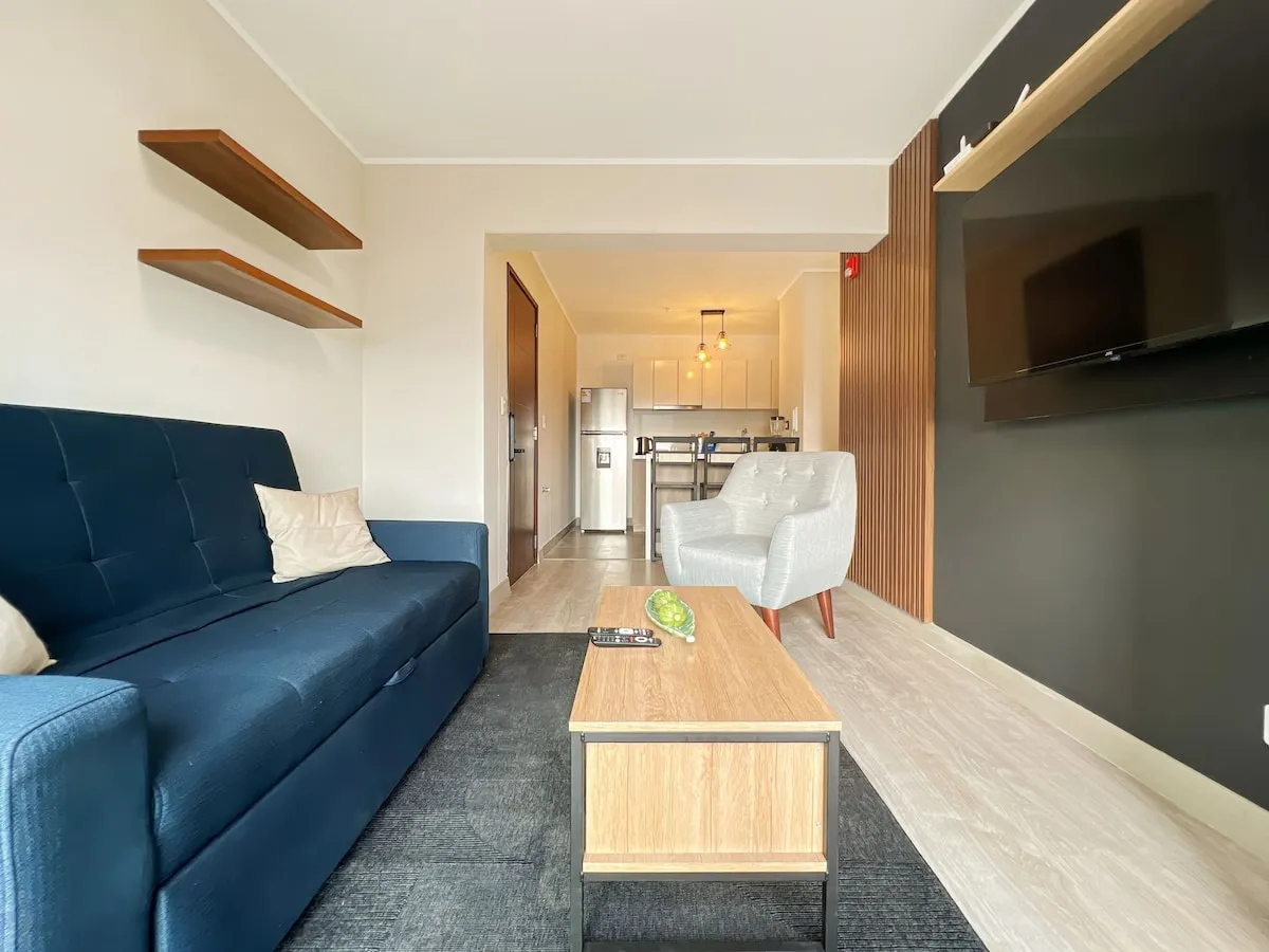Impressive Airy 2br In Barranco: Wfh Flat With Sunset-view Desk | Lima #4