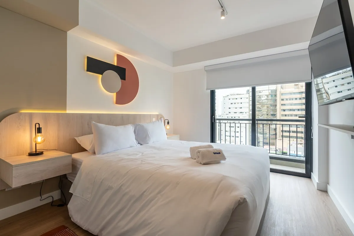 Work From San Isidro: Airy Premium 1br Flat In Lima's Business District