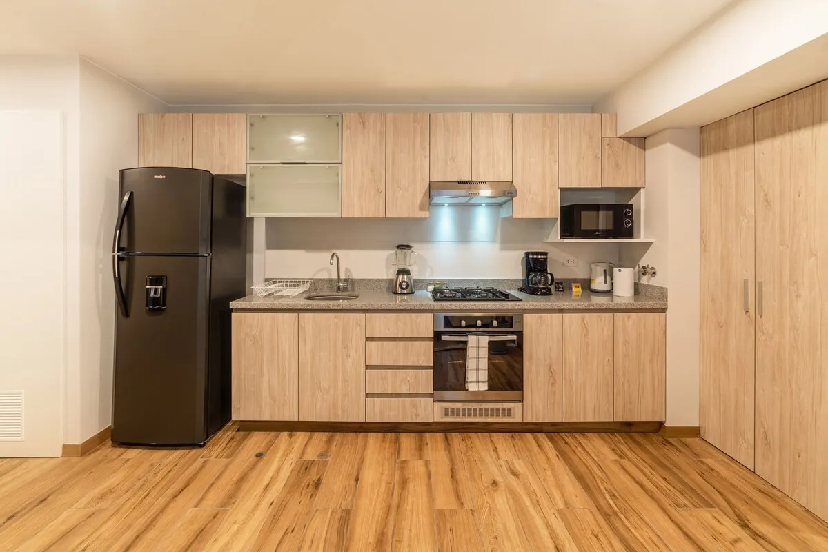 Work From Home In Style: Airy, Sophisticated 2br Flat Near Kennedy Park, Lima #3