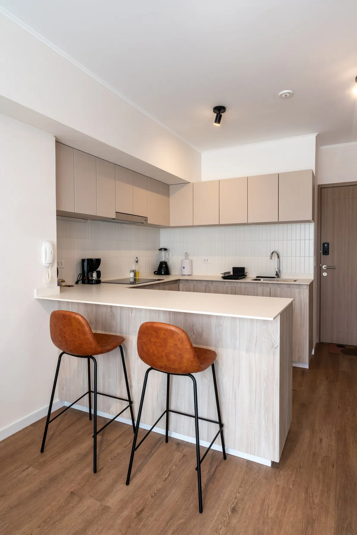 Roomy, Stylish 2br Flat In San Isidro, Lima - Dedicated Home Office For Remote Work #4