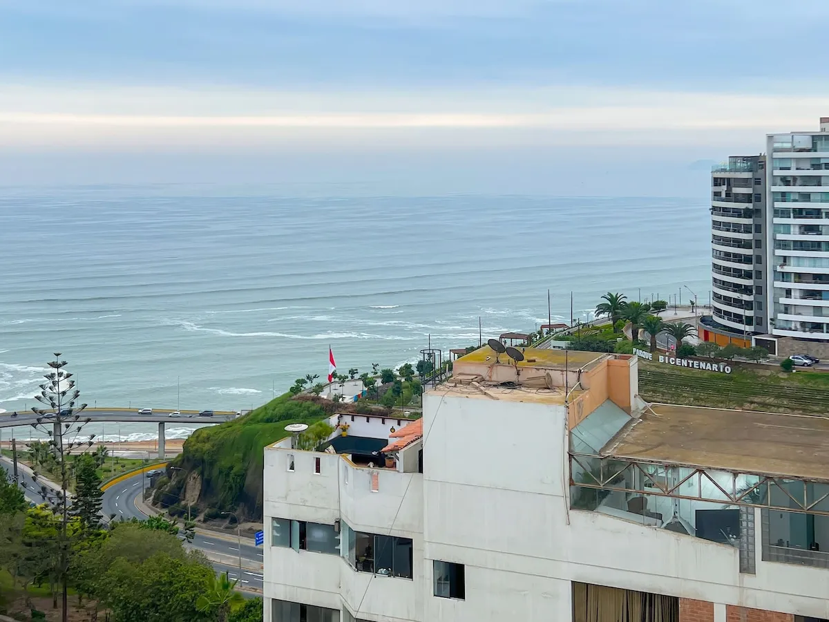 Airy 2br Lima Flat W/ Ocean-view Desk Backdrop - Remote Work Ready #3