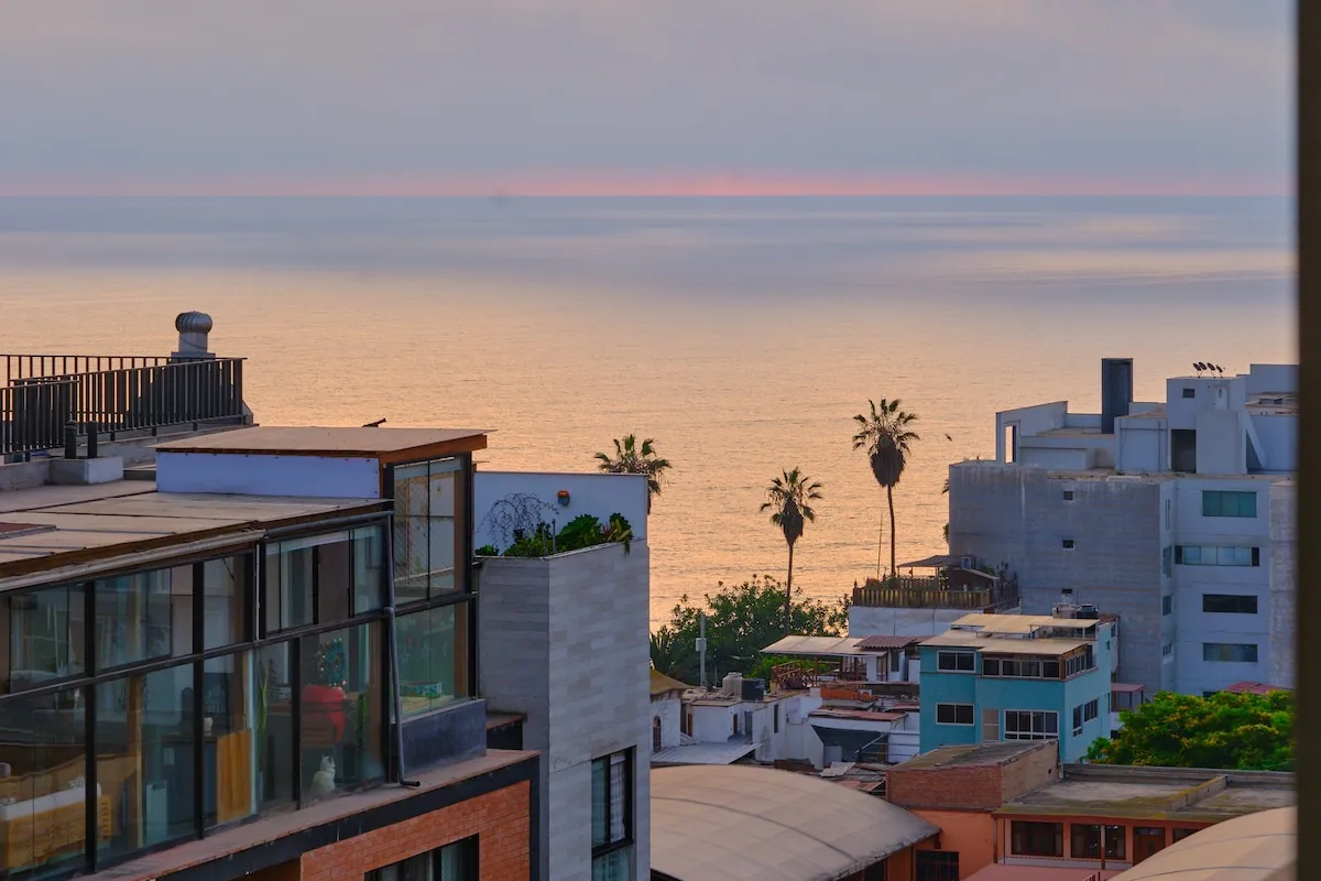 Work Over The Skyline: Airy 2br Upscale Flat In Lima With Terrace Workspace #5