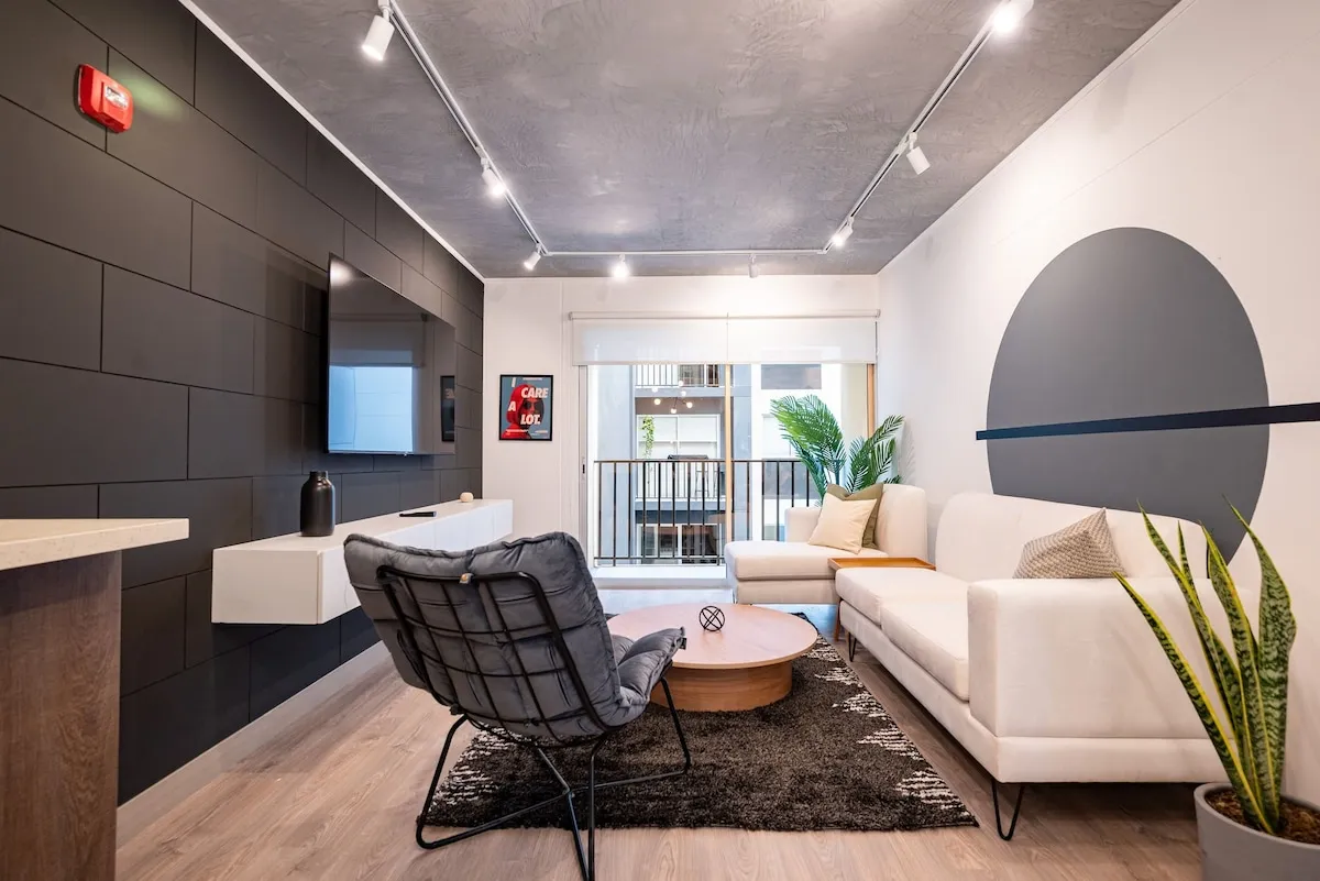 Stylish 2BR Flat w/balcony in Miraflores - Corporate Housing in Lima, Peru