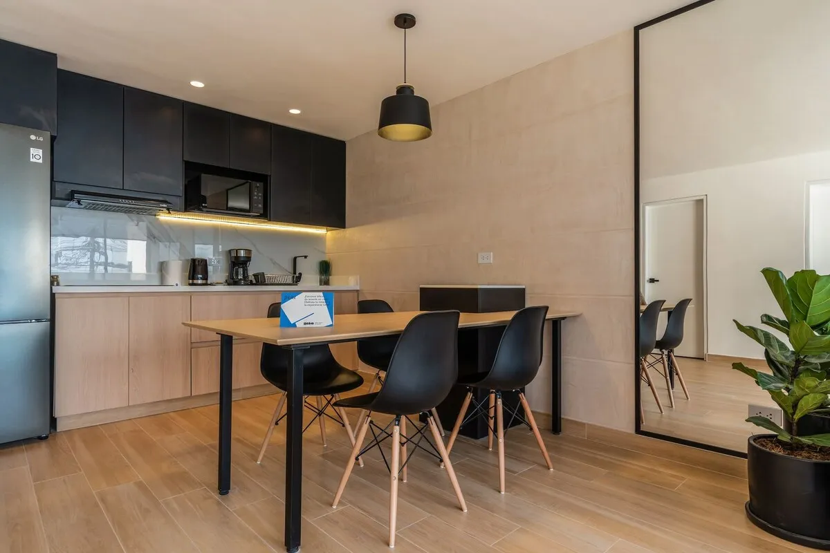 Airy Modern Flat Near Kennedy Park - Remote-work Ready 1br In Miraflores, Lima #5