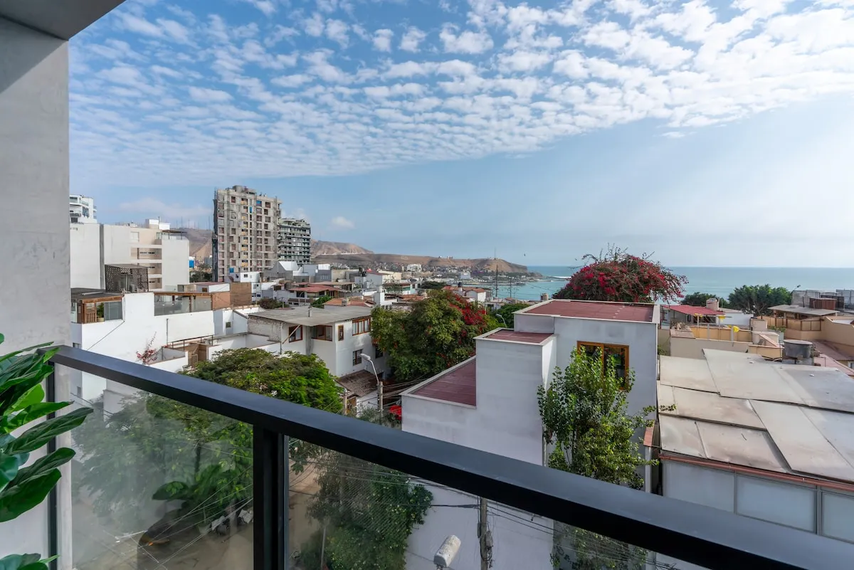 Work From Lima's Coast: Roomy 2br Chorrillos Flat W/ocean Views #3