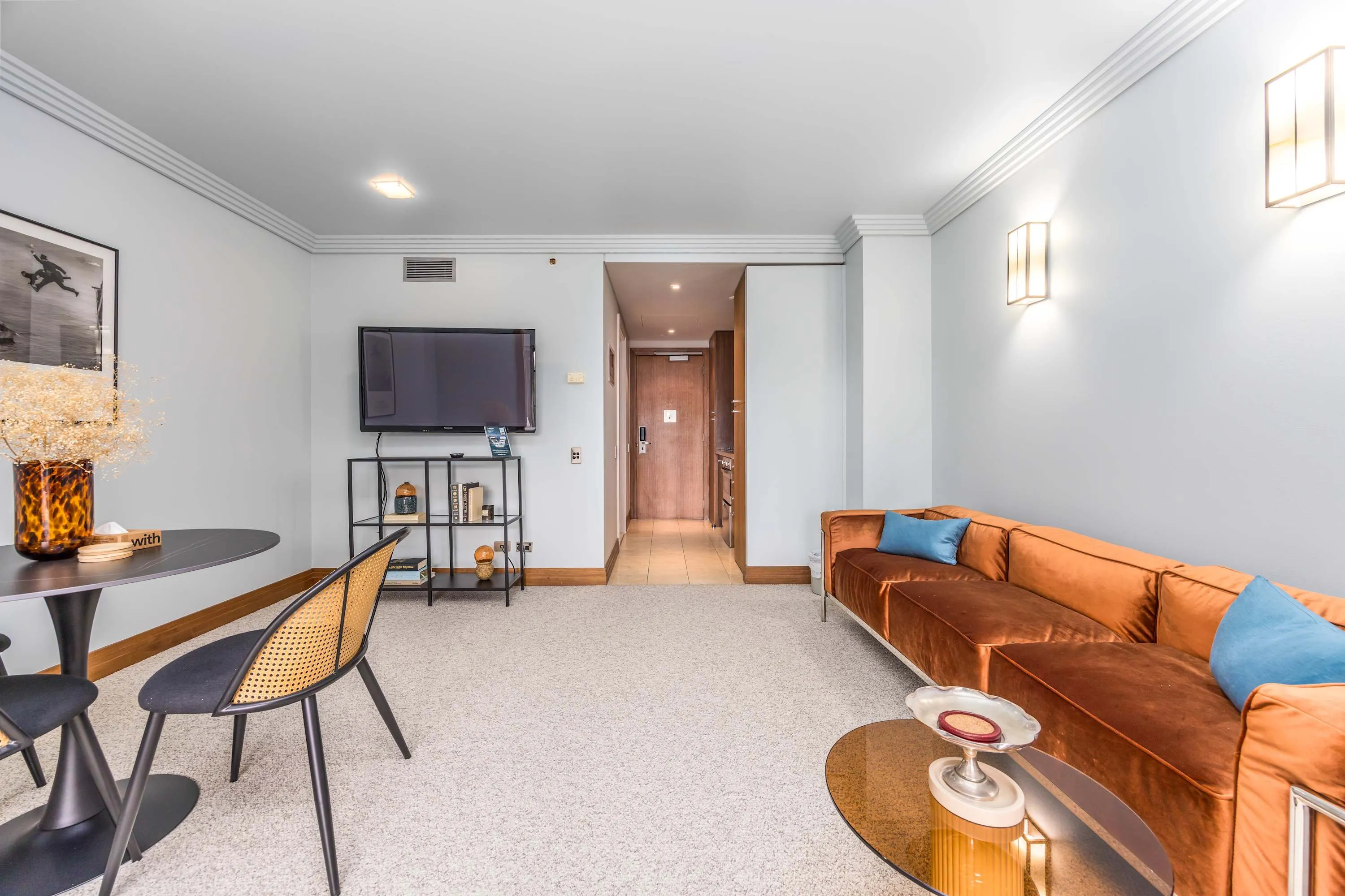 Auckland Executive 1br Flat - Efficient, Refined & Work-ready With Dedicated Nook #2
