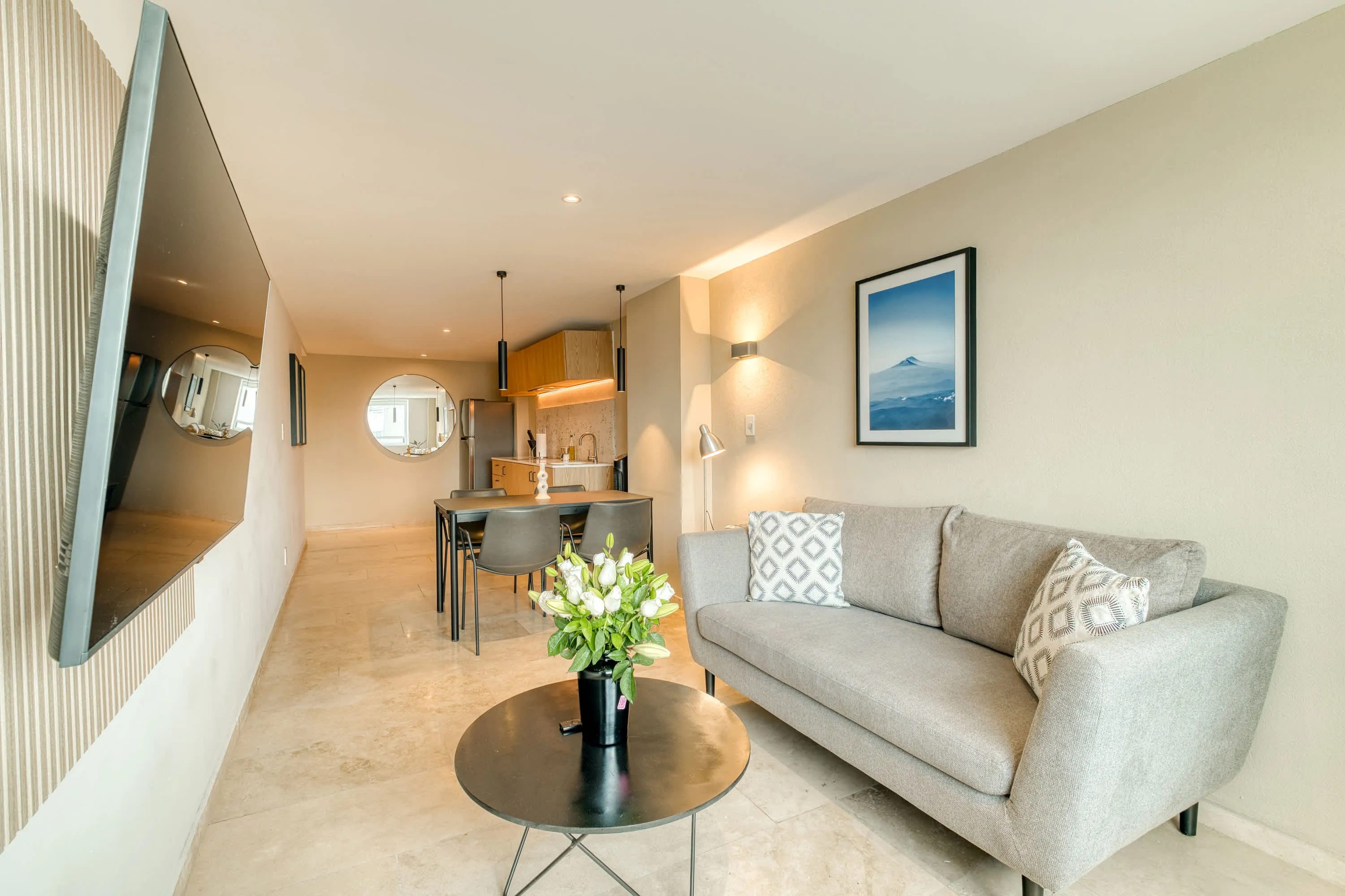Refined 2-bed Flat With Dedicated Home Office In Roma Norte, Cdmx