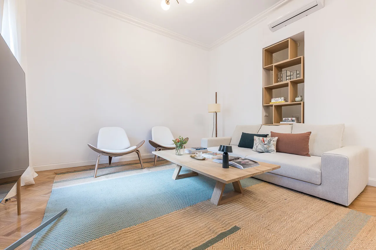 Chic Madrid Flat With Airy Workspace And Modern Living In Centro District #3
