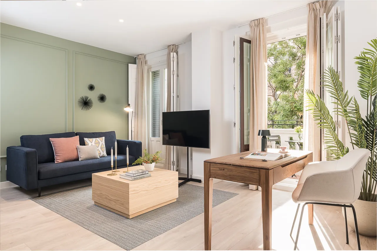 Spacious Madrid Flat With Dedicated Home Office And Modern Comforts For Remote Work #2