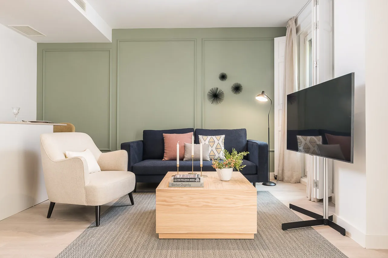 Spacious Madrid Flat With Dedicated Home Office And Modern Comforts For Remote Work #3