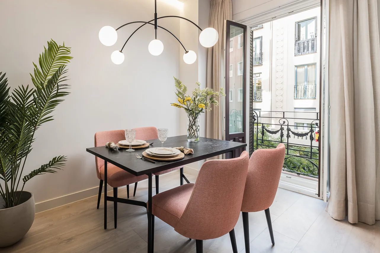 Madrid 2-bed Flat With Dedicated Home Office For Remote Work In Urban Setting #5