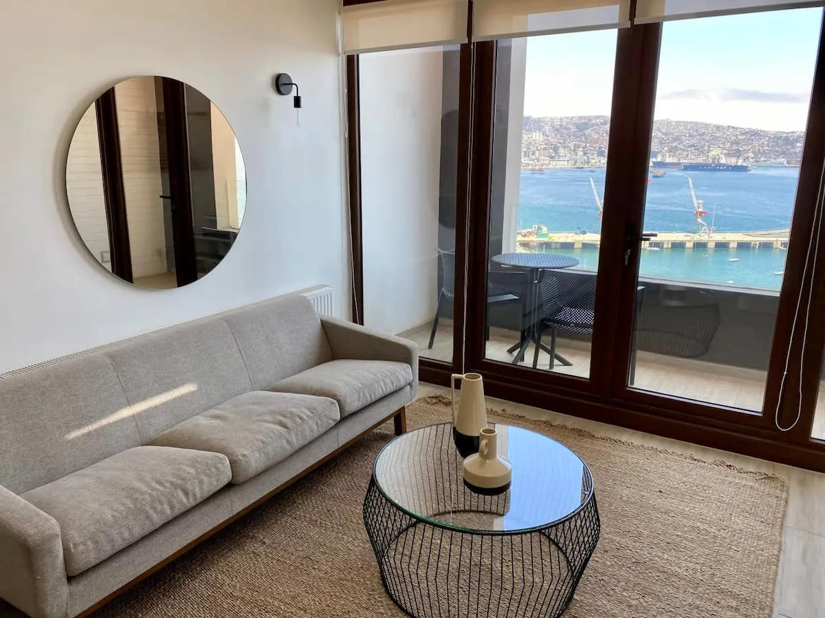 Curated 2-bed Flat With Dedicated Home Office & Views In Valparaiso For Remote Work