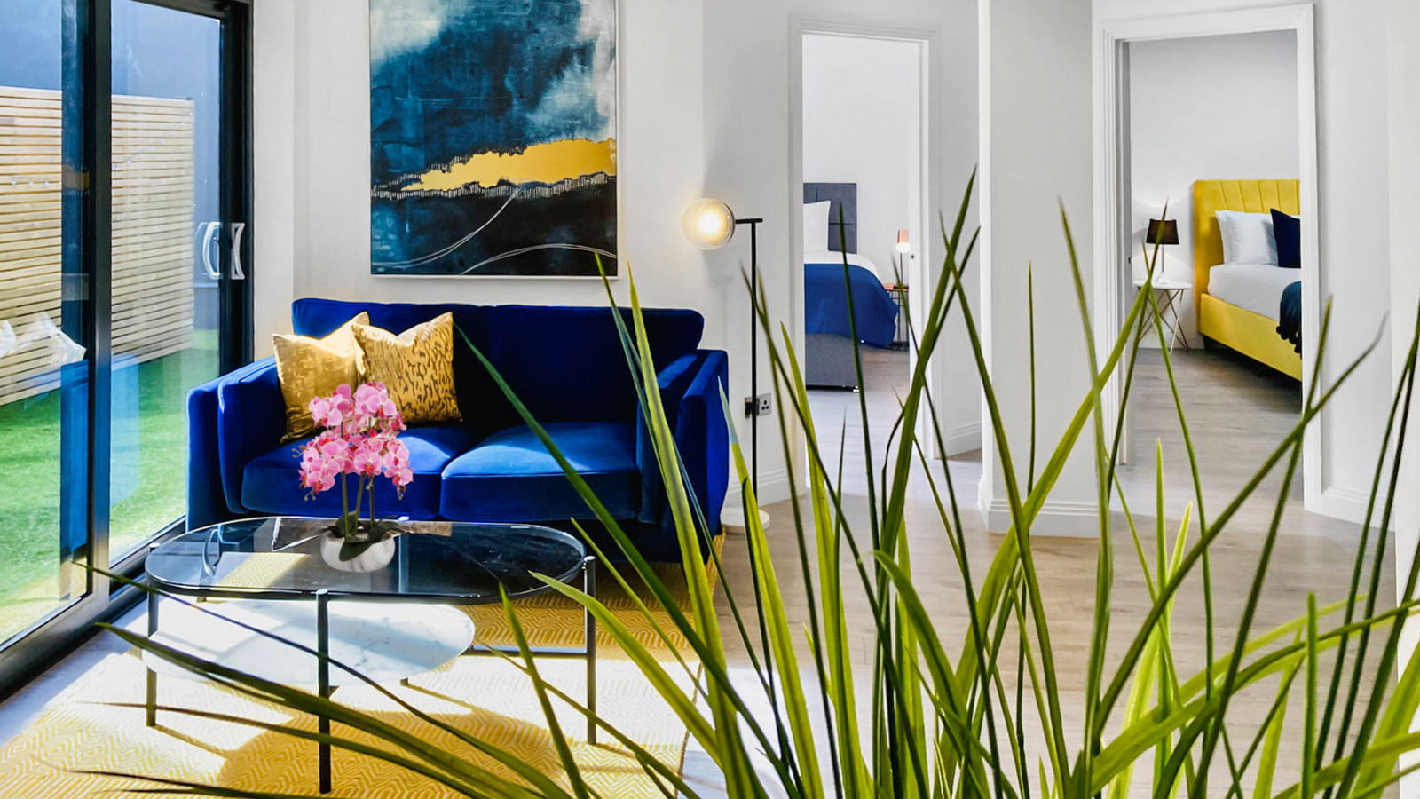 Stylish 2br London Flat - Private Laundry, Full Kitchen, Room To Work From Home #2