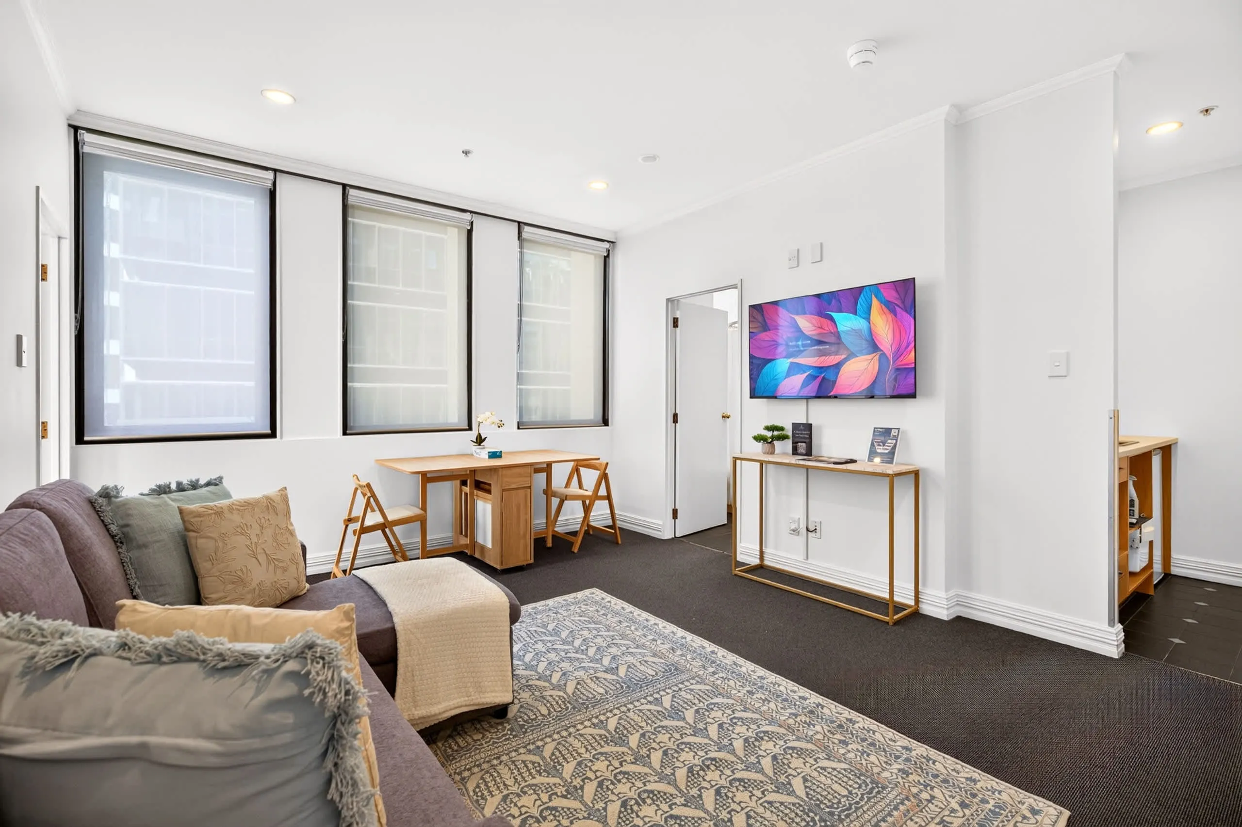 Work-from-home Ready: Sophisticated Airy 1br Flat, Auckland Cbd - Corporate Housing in Auckland, New Zealand