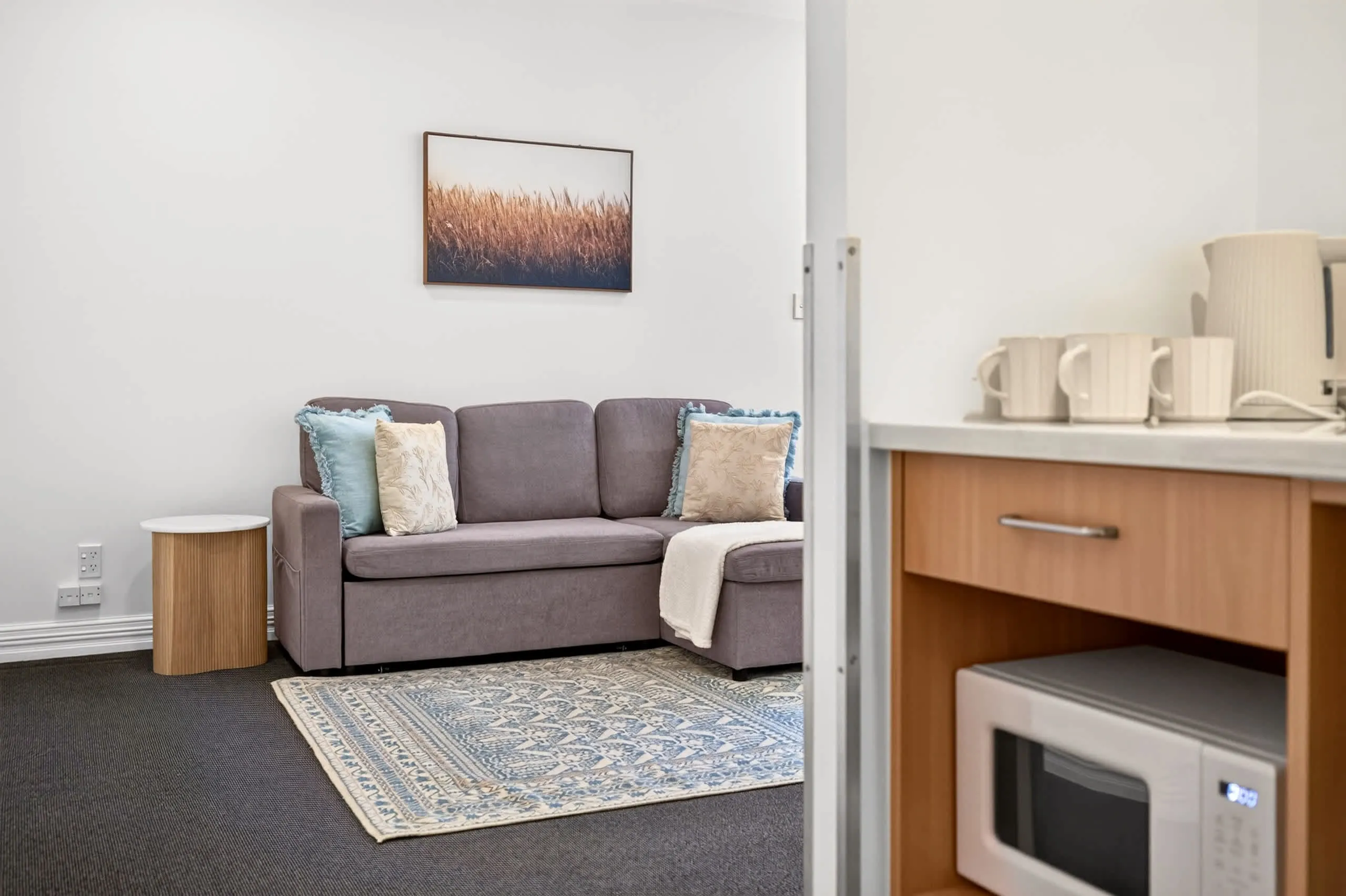 Work-from-home Ready: Sophisticated Airy 1br Flat, Auckland Cbd #5