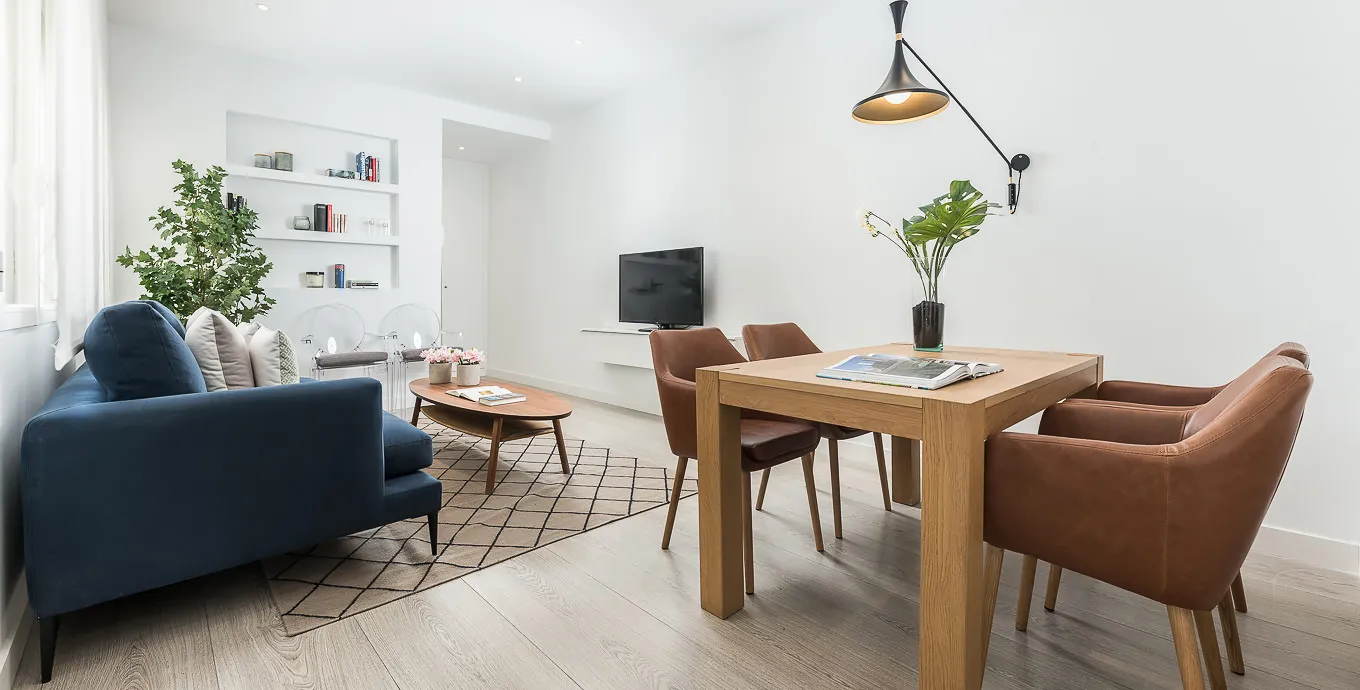 Chic Madrid Flat With Dedicated Home Office For Seamless Remote Work