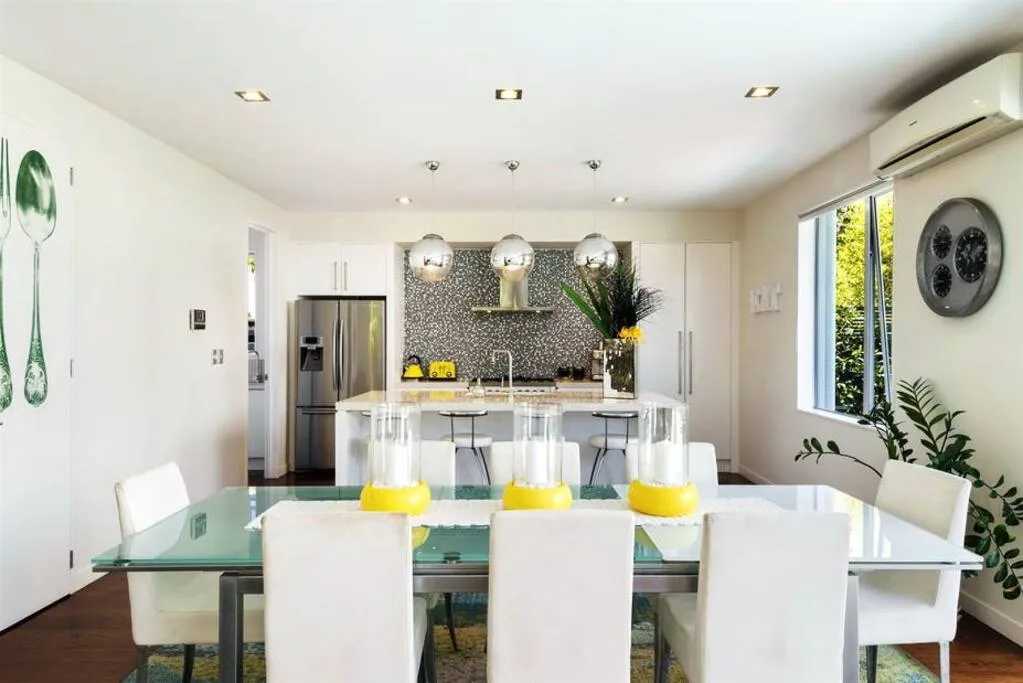 Charming Luxurious 4-br City Flat Auckland - Remote Work-ready With Private Study #5