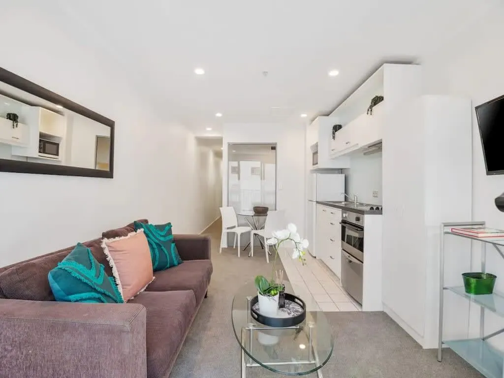 Auckland Trendy Flat - Charming 2br, Dedicated Home Office & Fast Wi-fi Near Sky Tower #4