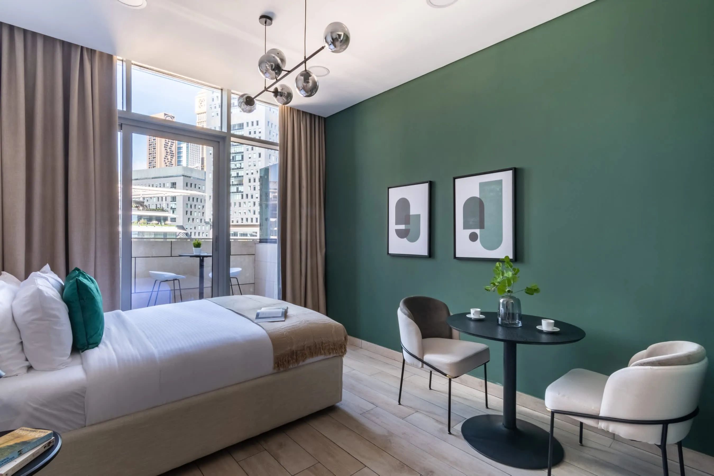 Elegant Dubai Studio With Dedicated Home Office In Burj Daman District