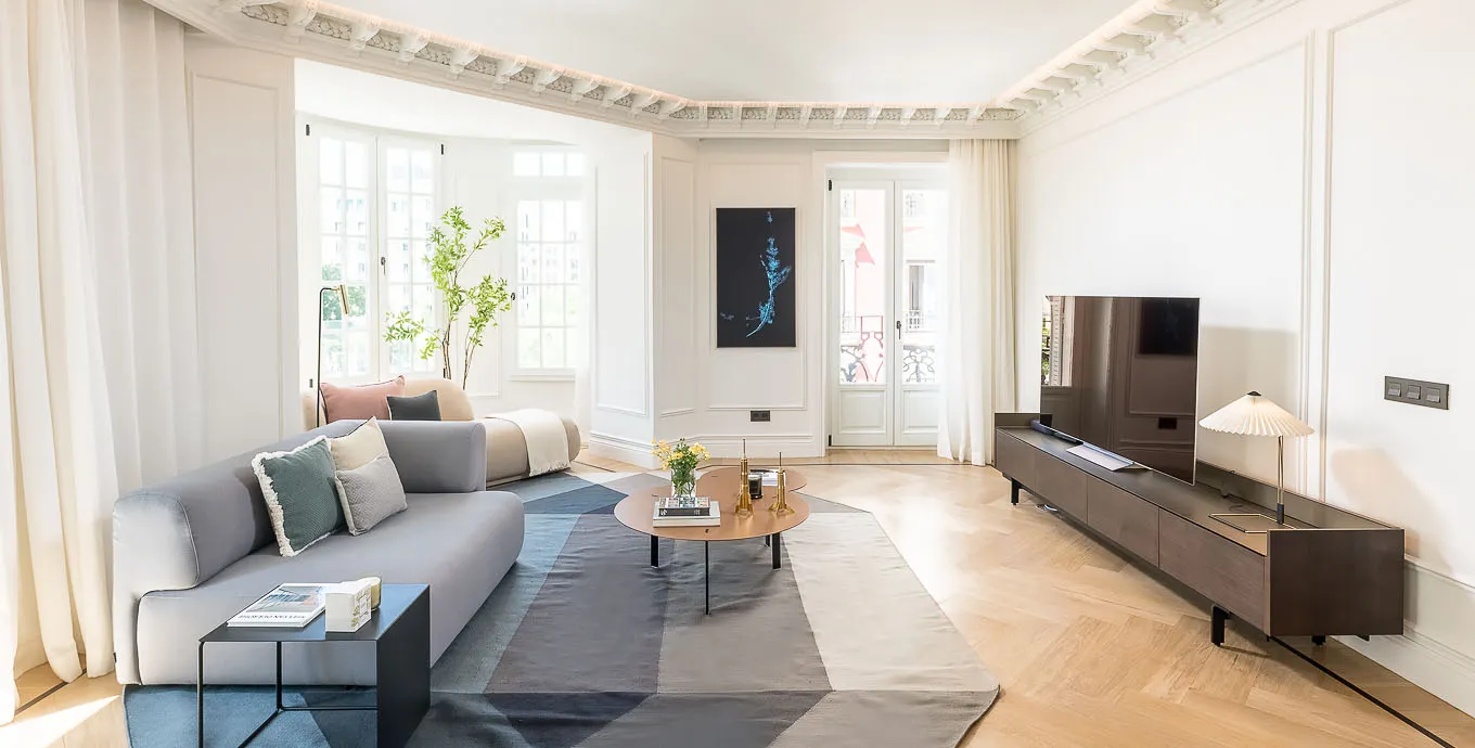 Elegant Madrid Rooftop Apartment With Spacious Home Office For Remote Work And Living