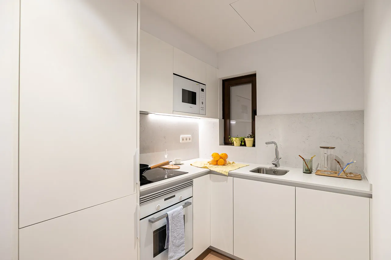 Stylish 58m2 Flat With Dedicated Home Office In Central Barcelona #3