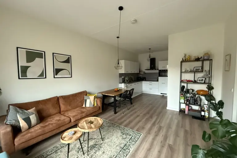 Bright Waterfront 1-Bedroom Apartment in Houthavens