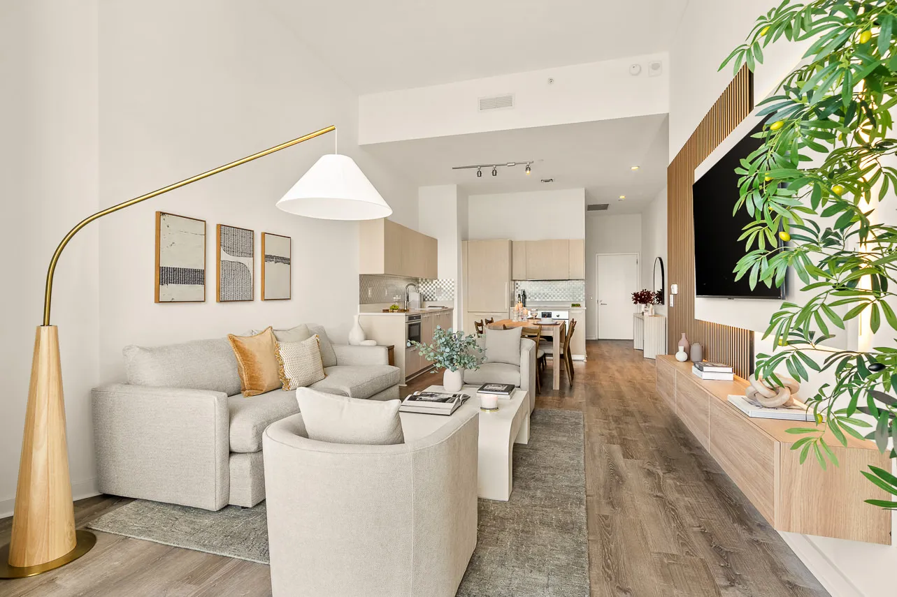 Sleek 3-bed Executive Flat With Home Office In Miami's Paraiso Bayviews #4