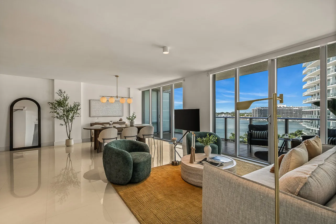Urban Miami Flat With Dedicated Home Office For Remote Work And Productivity #2