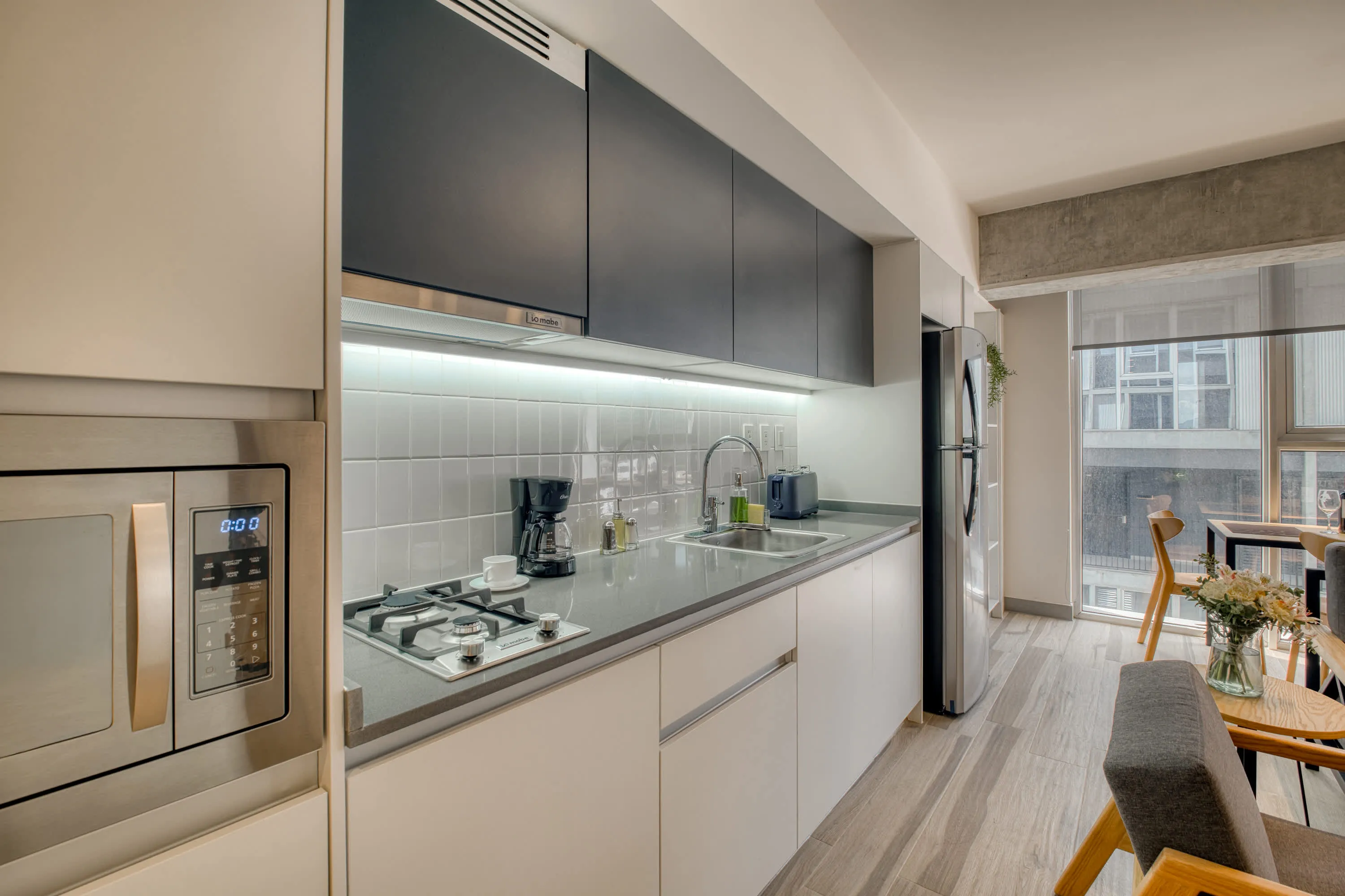 Sophisticated 1-bedroom Apartment With Dedicated Home Office In Providencia #3