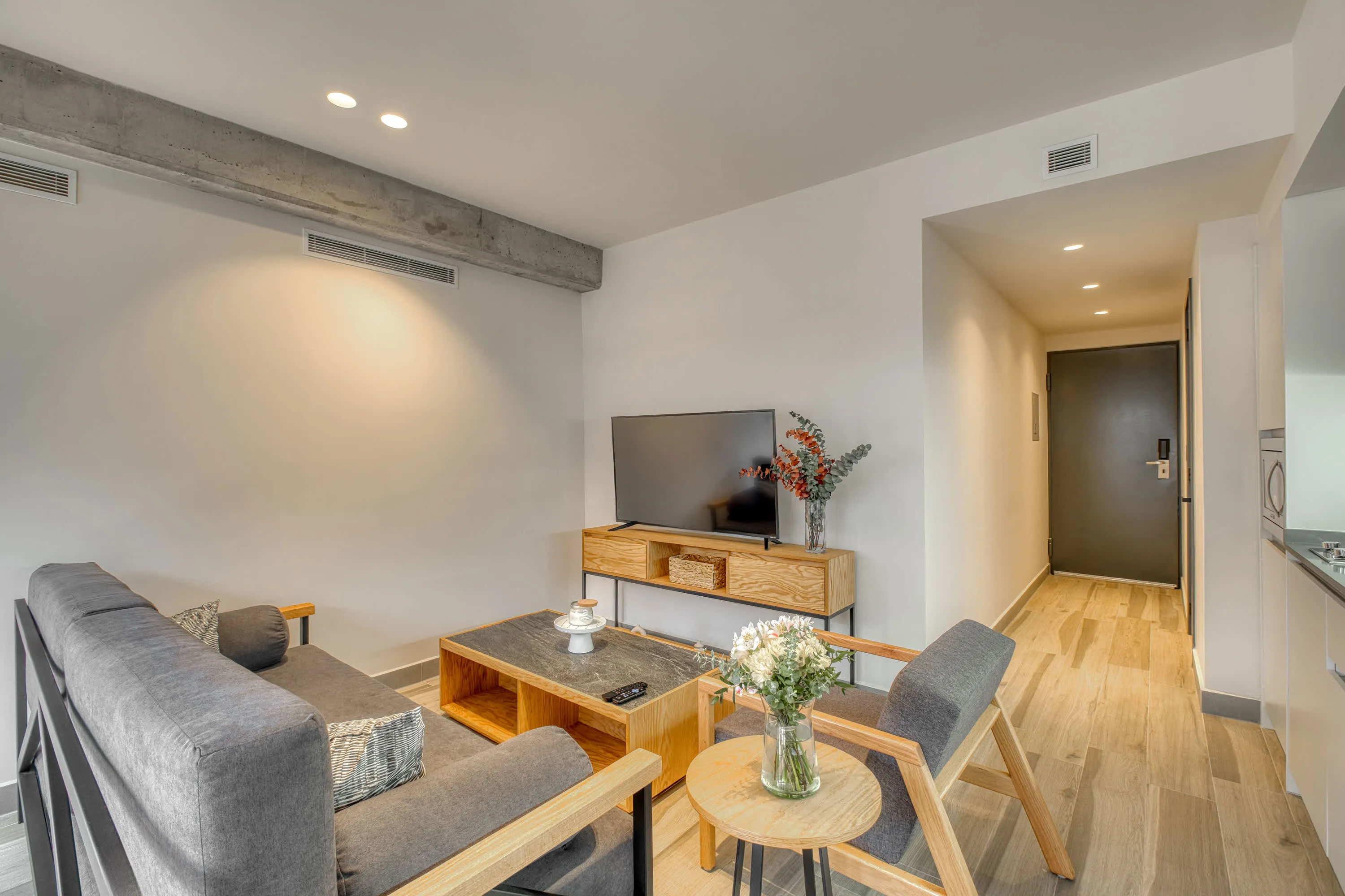Sophisticated 1-bedroom Apartment With Dedicated Home Office In Providencia #4