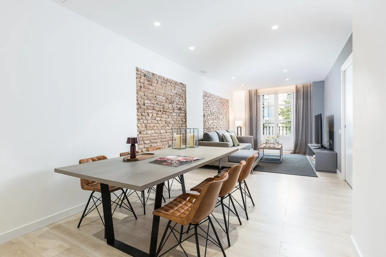 Chic 125m2 Barcelona Flat With Dedicated Home Office & Ultra-fast Wifi For Remote Work #3