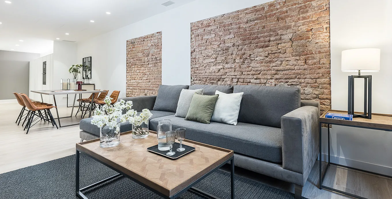 Chic 125m2 Barcelona Flat With Dedicated Home Office & Ultra-fast Wifi For Remote Work
