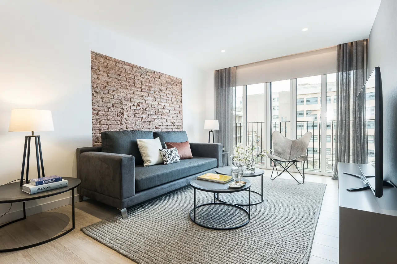 Spacious Barcelona Flat With Dedicated Home Office & High-speed Internet For Remote Work #3